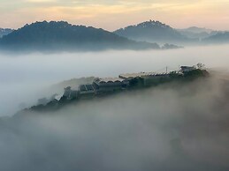 3 Tang May Home & Coffee