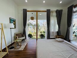 3 Tang May Home & Coffee