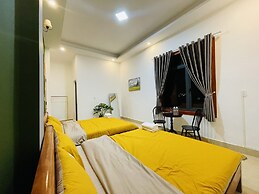 3 Tang May Home & Coffee