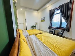 3 Tang May Home & Coffee