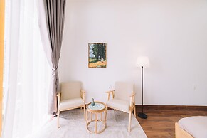 3 Tang May Home & Coffee