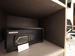 RoomQuest Sukhumvit 36 BTS Thonglor