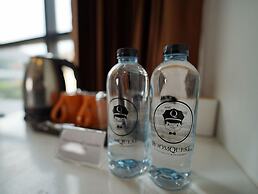 RoomQuest Sukhumvit 36 BTS Thonglor