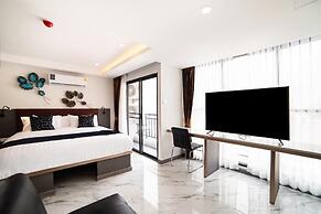 RoomQuest Sukhumvit 36 BTS Thonglor