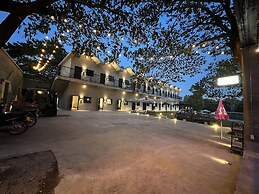 Macchiato Resort Savannakhet