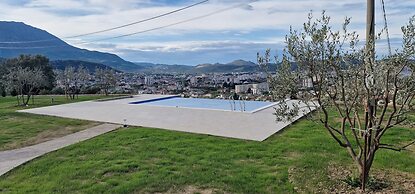 Uphill Glavanovic Pool Villa