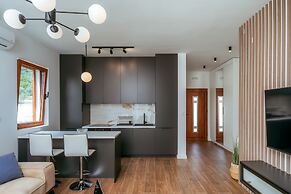 Uphill Glavanovic Pool Villa