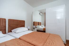 Uphill Glavanovic Pool Villa