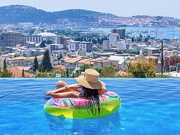 Uphill Glavanovic Pool Villa