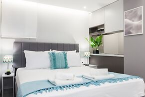 Modern Newly Built Studio near Hilton