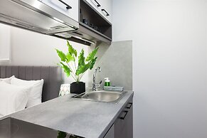 Modern Newly Built Studio near Hilton