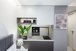 Modern Newly Built Studio near Hilton