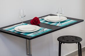 Modern Newly Built Studio near Hilton