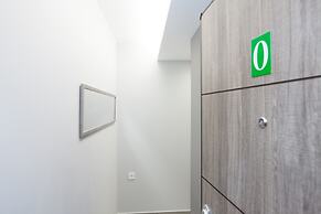 Modern Newly Built Studio near Hilton