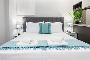 Modern Newly Built Studio near Hilton