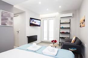 Modern Newly Built Studio near Hilton