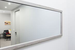 Modern Newly Built Studio near Hilton