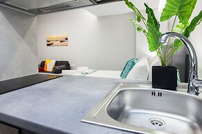 Modern Newly Built Studio near Hilton