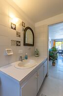 Light House Beach house with Ocean View