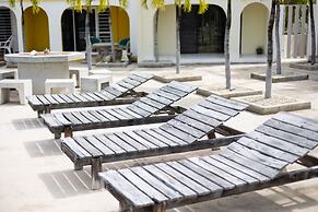 Light House Beach house with Ocean View