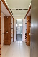 Light House Beach house with Ocean View