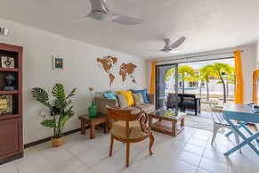 Light House Beach house with Ocean View