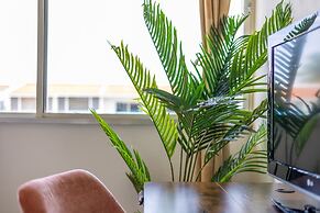 Light House Beach house with Ocean View