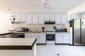 Light House Beach house with Ocean View