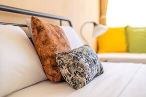 Light House Beach house with Ocean View