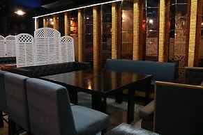 Viet Star Buffet Club & Marvel Hostel