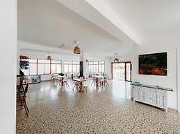 Hostal Cala Llombards