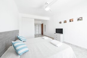 Hostal Cala Llombards