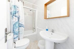 Hostal Cala Llombards