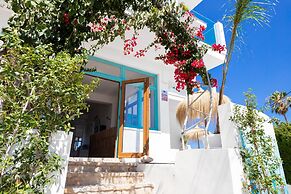 Hostal Cala Llombards
