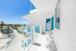 Hostal Cala Llombards