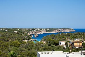 Hostal Cala Llombards