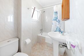 Hostal Cala Llombards