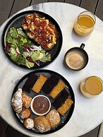 Casa di Gaga Luxury Suites