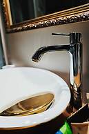 Queen Catlleya Suite