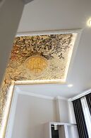 Queen Catlleya Suite