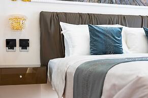 Queen Catlleya Suite