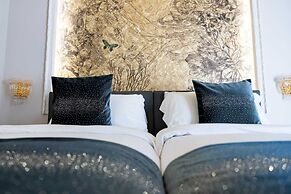 Queen Catlleya Suite