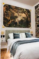 Queen Catlleya Suite