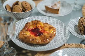 Aesthisis Sensational at Archangelos