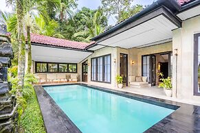 Rumah villa by EVDEkimi