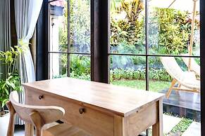 Rumah villa by EVDEkimi