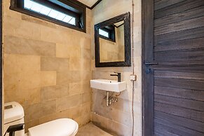 Rumah villa by EVDEkimi