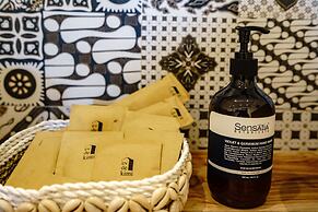 Rumah villa by EVDEkimi