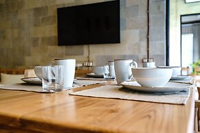 Rumah villa by EVDEkimi