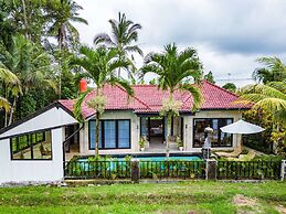 Rumah villa by EVDEkimi